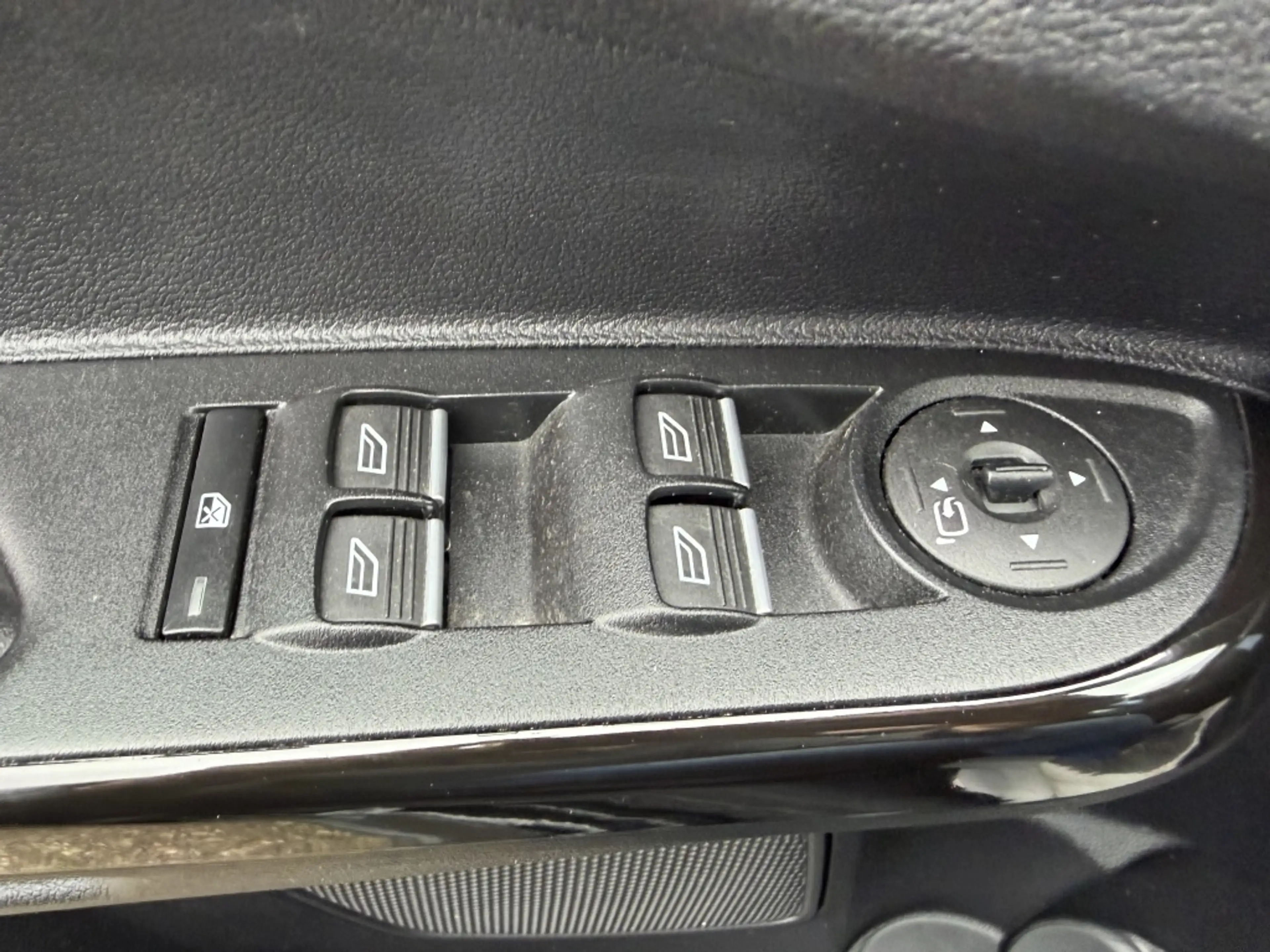 Ford B-Max 1.0 EcoB. Titanium — photo 13