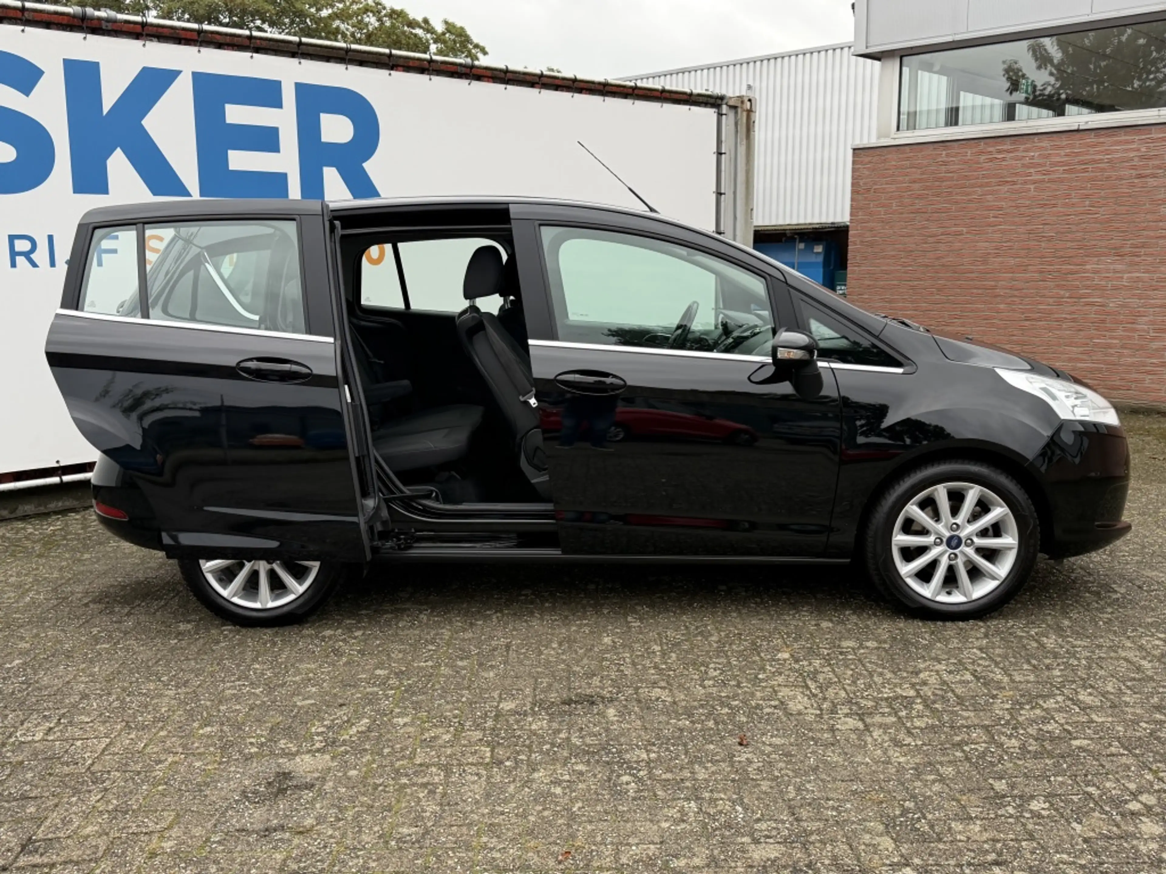 Ford B-Max 1.0 EcoB. Titanium — photo 7