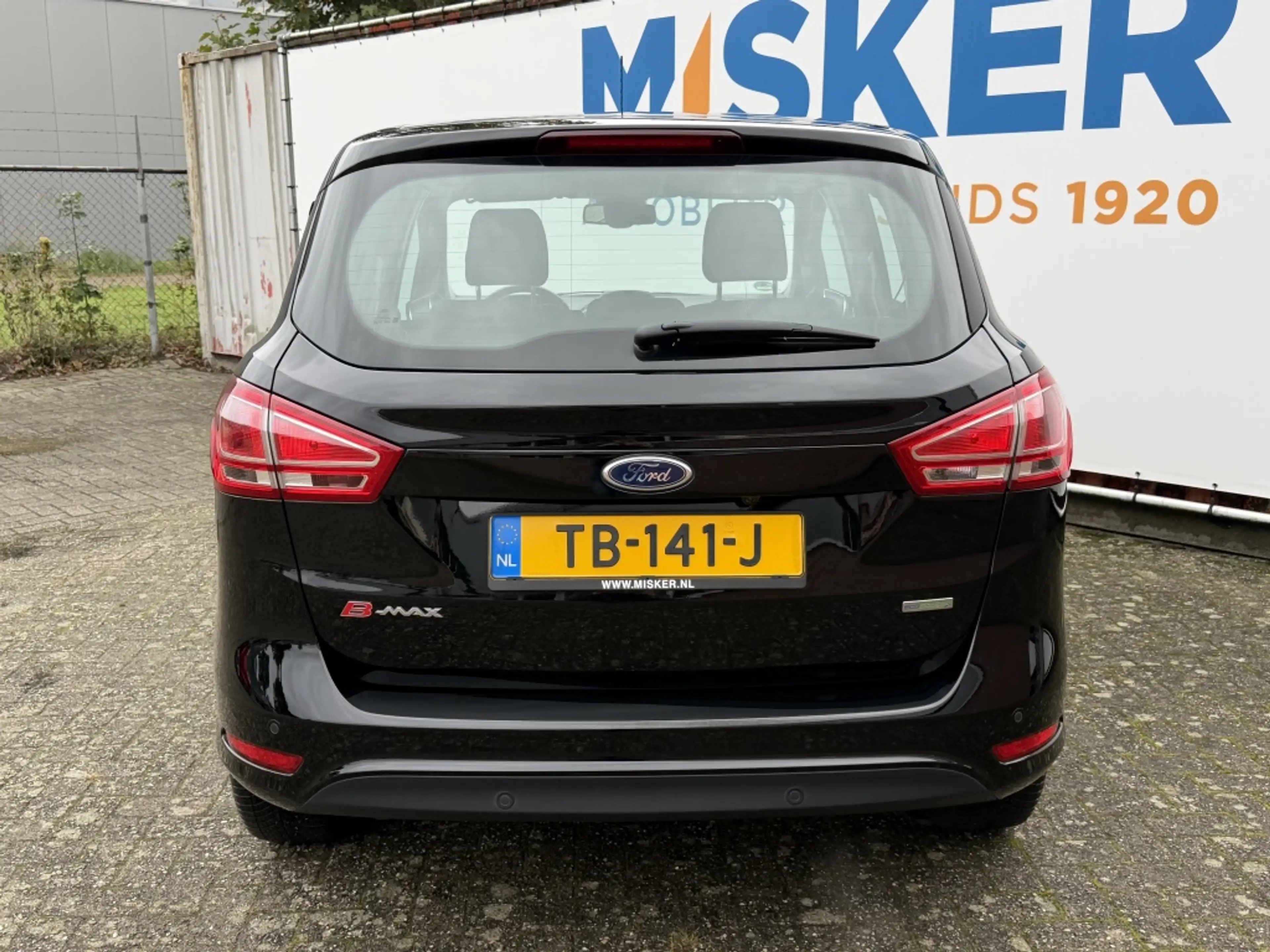 Ford B-Max 1.0 EcoB. Titanium — photo 9