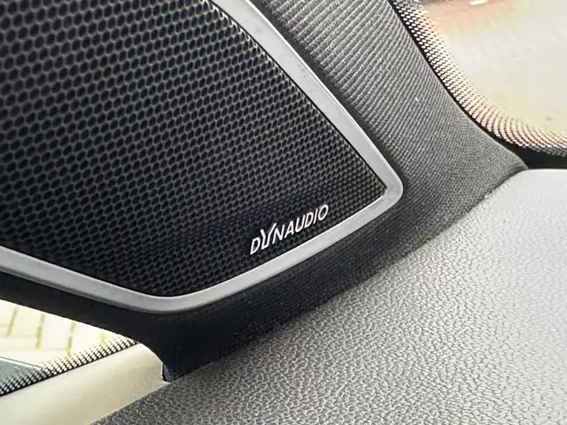 Volkswagen Golf view 29