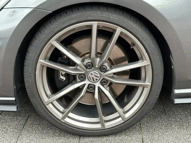 Volkswagen Golf view 9