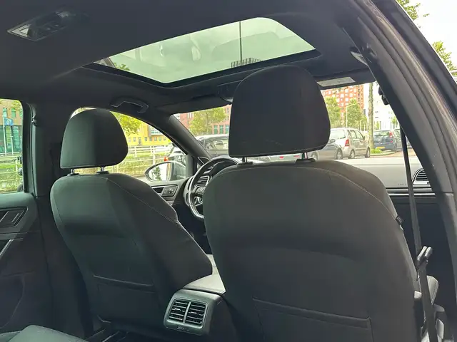 Volkswagen Golf view 16
