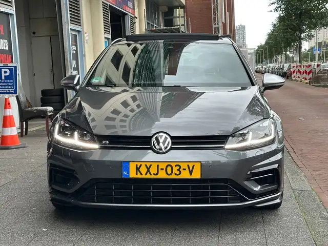 Volkswagen Golf view 8