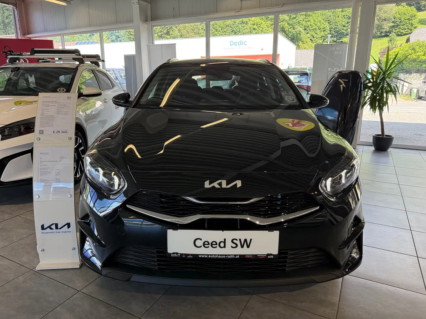 Kia Ceed SW / cee'd SW ceed SW 1,5 TGDI 48V Silber + Paket-Style 7DCT Noir - 2