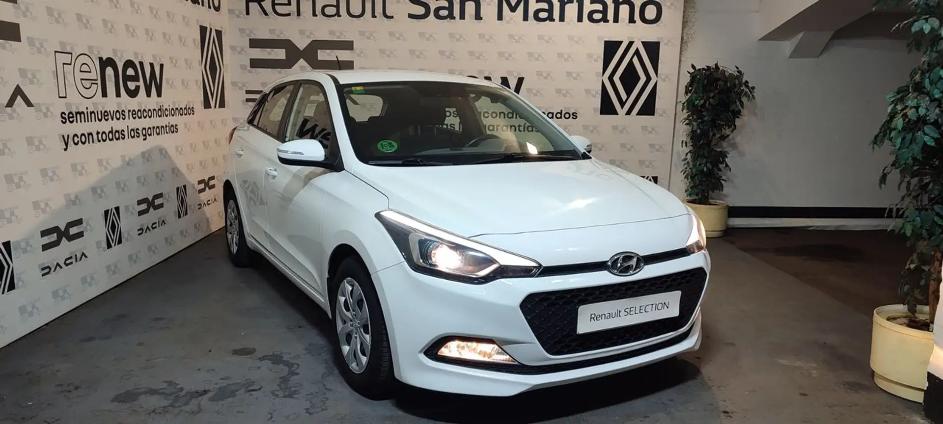 Hyundai i20 1.2 Klass Blanco - 2