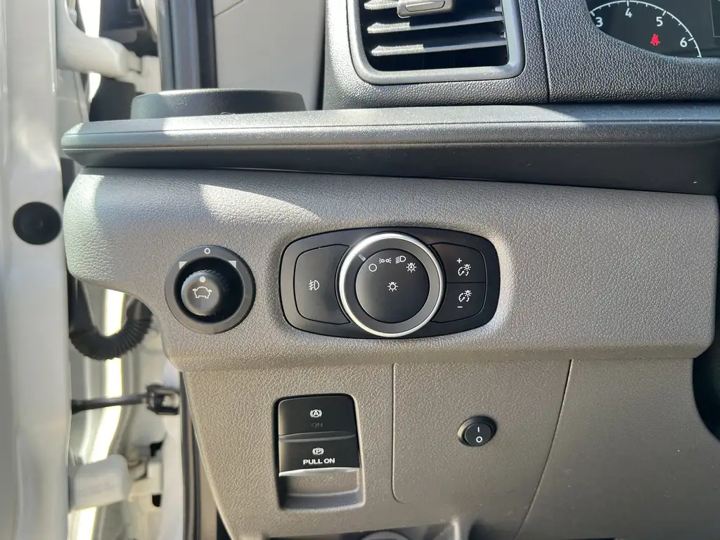 2022 Ford Transit Passenger Van T350 | Med Roof 148 | Remote Start | Tow Pkg — photo 8