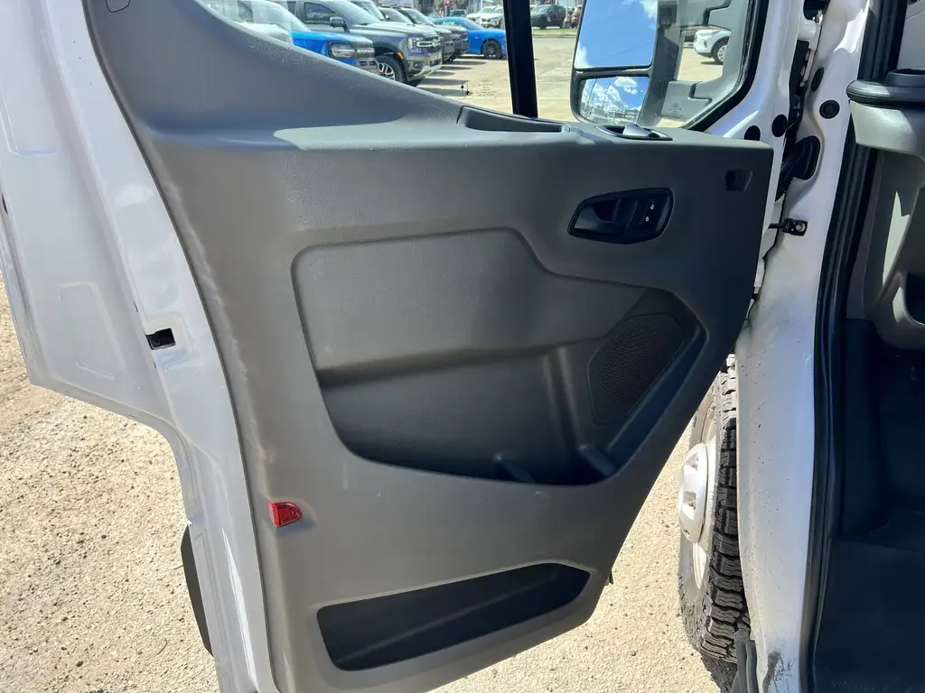 2022 Ford Transit Passenger Van T350 | Med Roof 148 | Remote Start | Tow Pkg — photo 5
