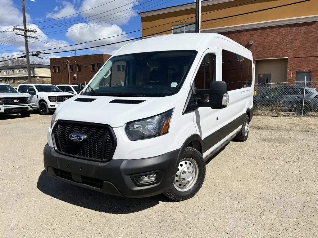 2022 Ford Transit Passenger Van T350 | Med Roof 148 | Remote Start | Tow Pkg — photo 2