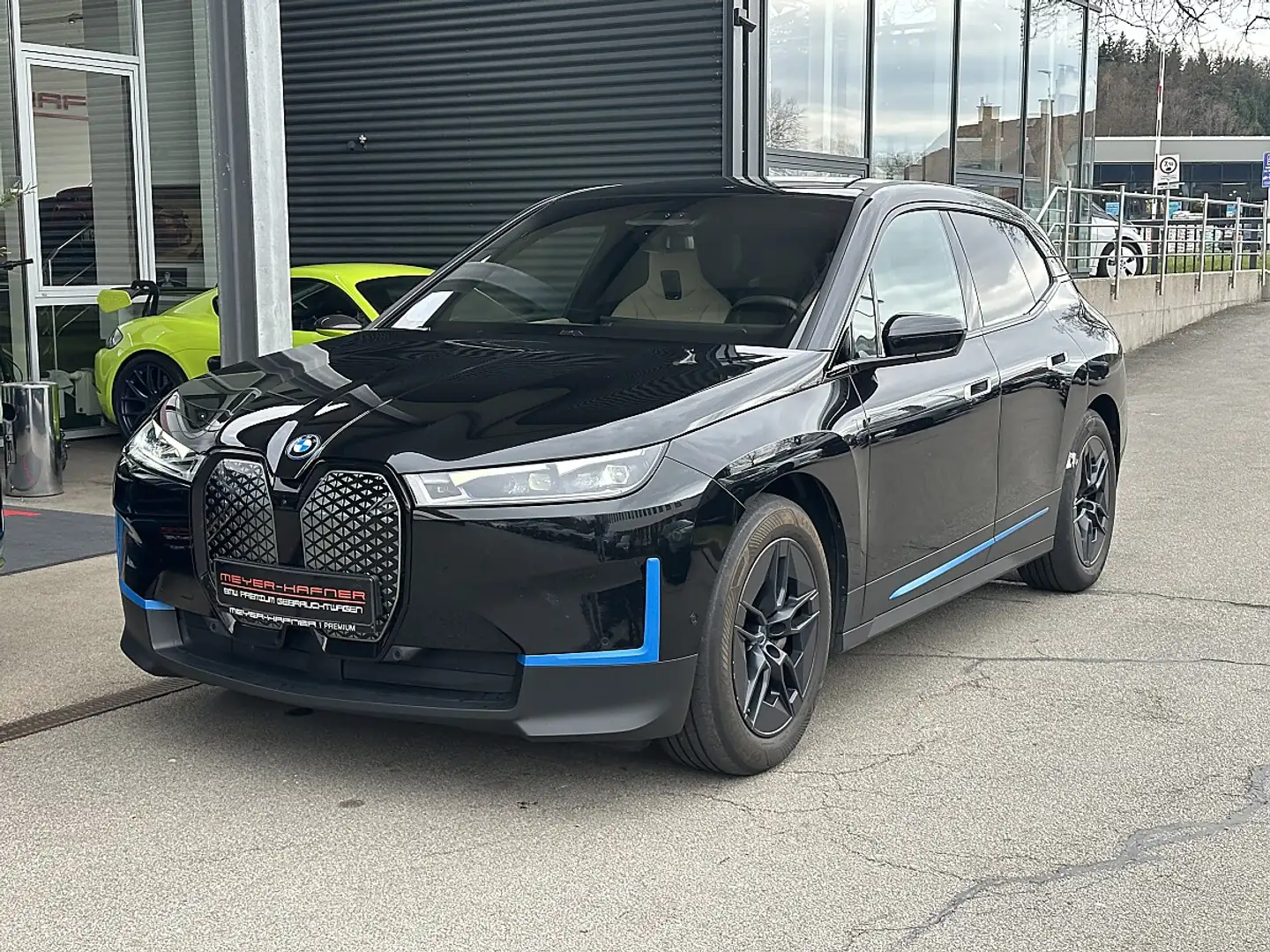 BMW iX xDrive50 Panorama Glasdach, Laserlicht, Harman/... Schwarz - 1