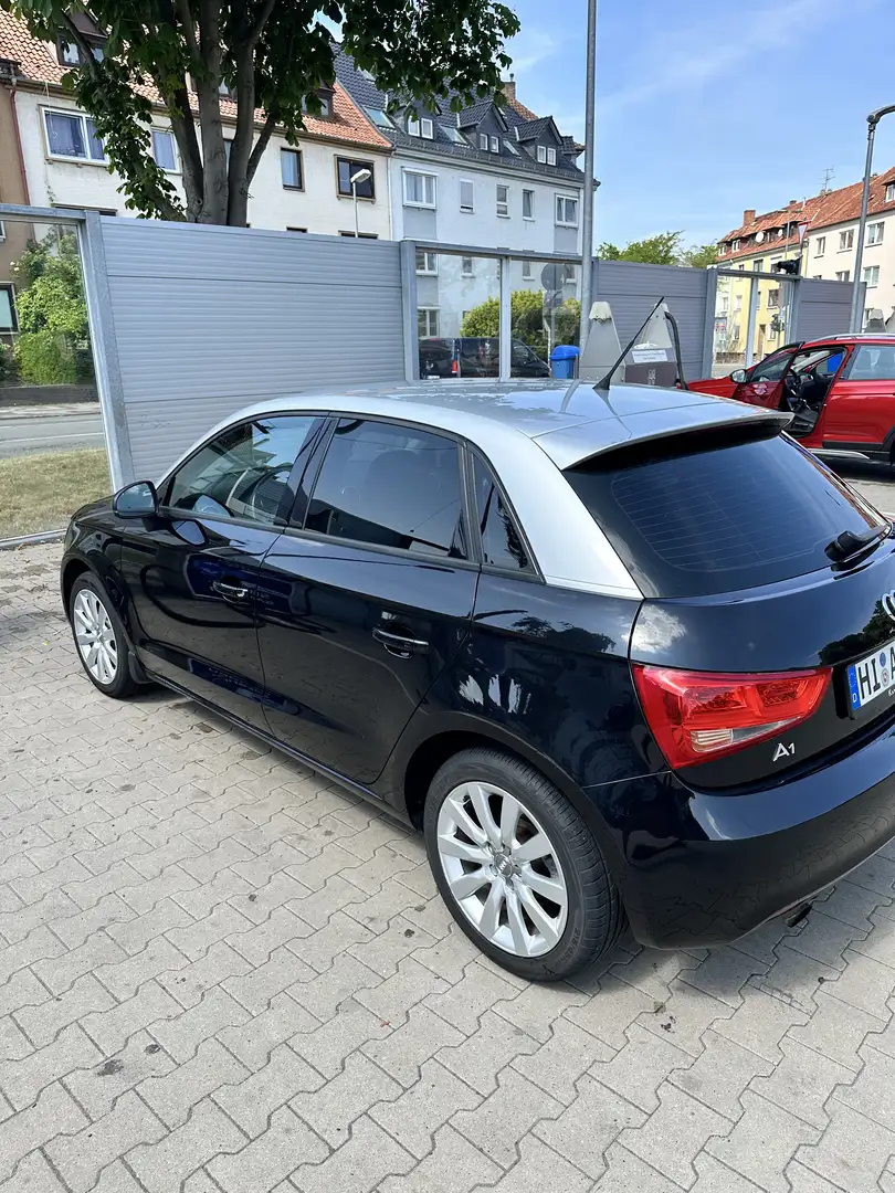 Audi A1 1.2 TFSI Sportback S line Sportpaket - 2