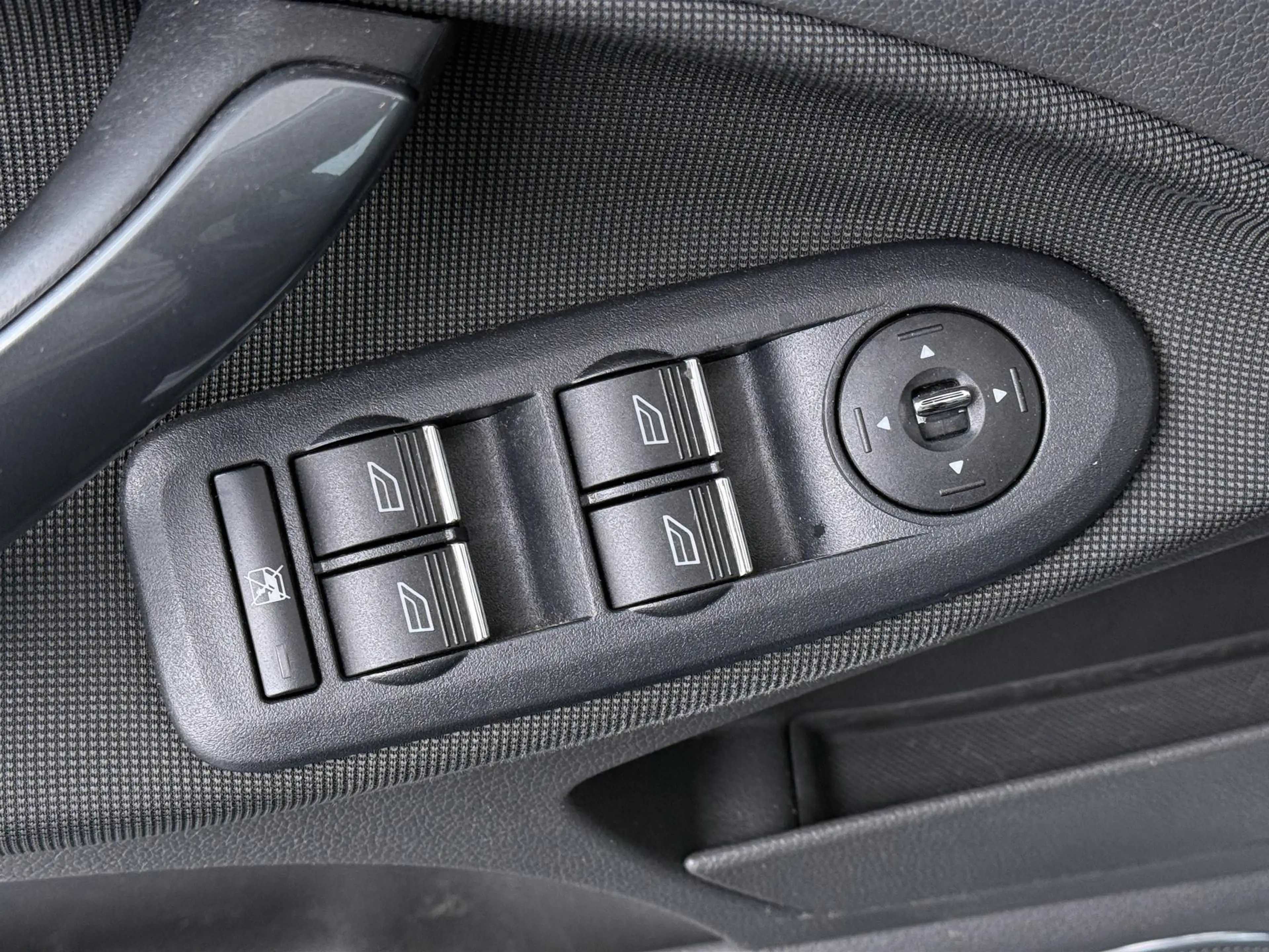 Ford Kuga 2.5 20V Titanium - 2.100kg Trekgewicht! - Climate — photo 13