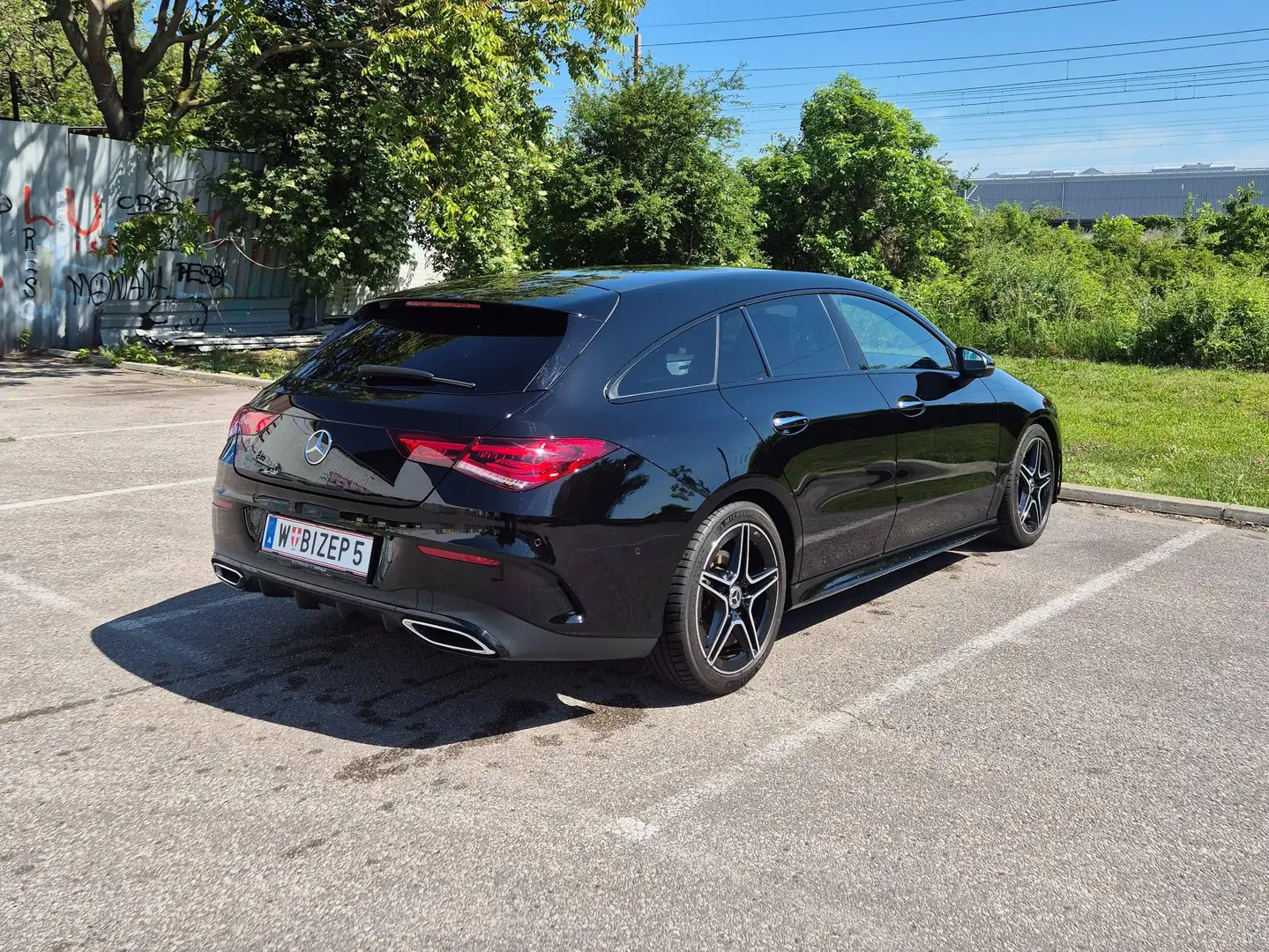 Mercedes-Benz CLA 200 CLA 200 d Shooting Brake 4MATIC Aut. Schwarz - 2