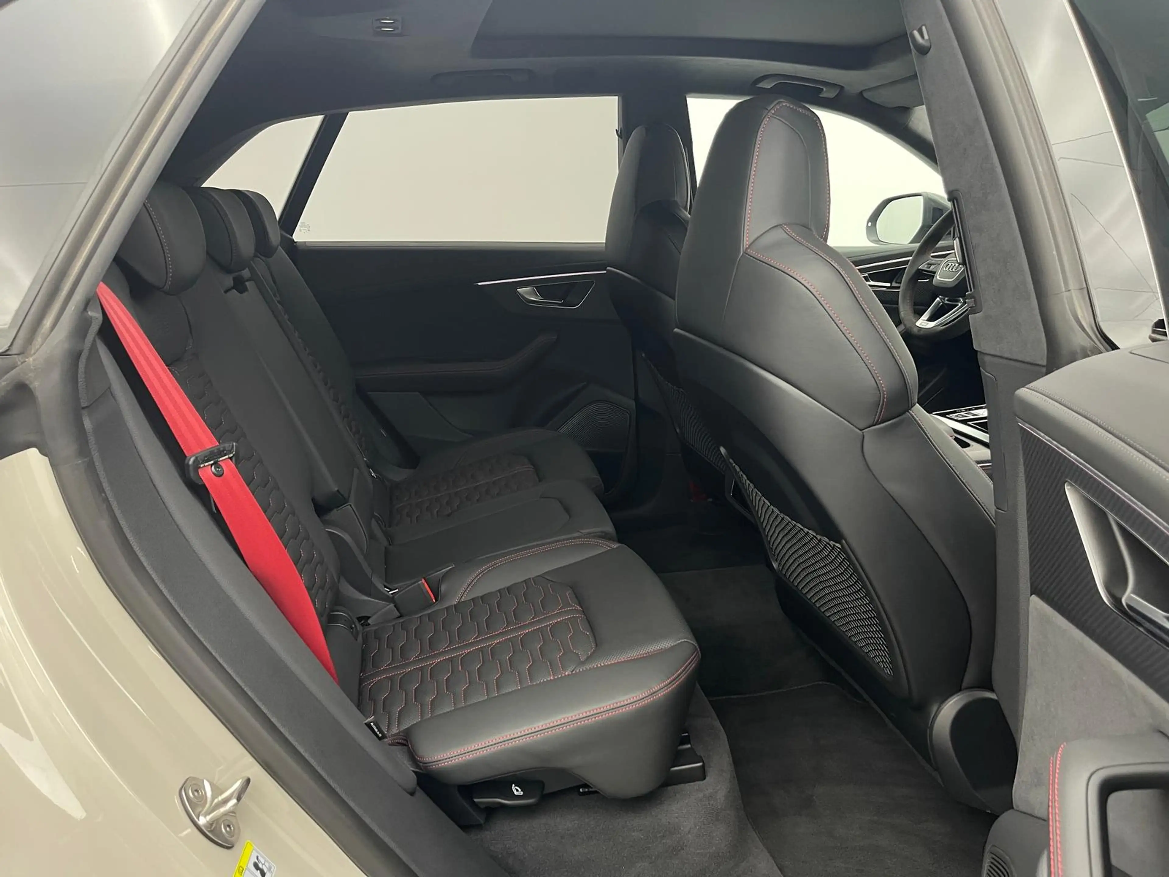 Audi RS Q8 CARBON*HuD*MATRIX*360°*AHK*KERAMIK*ACC* — photo 14