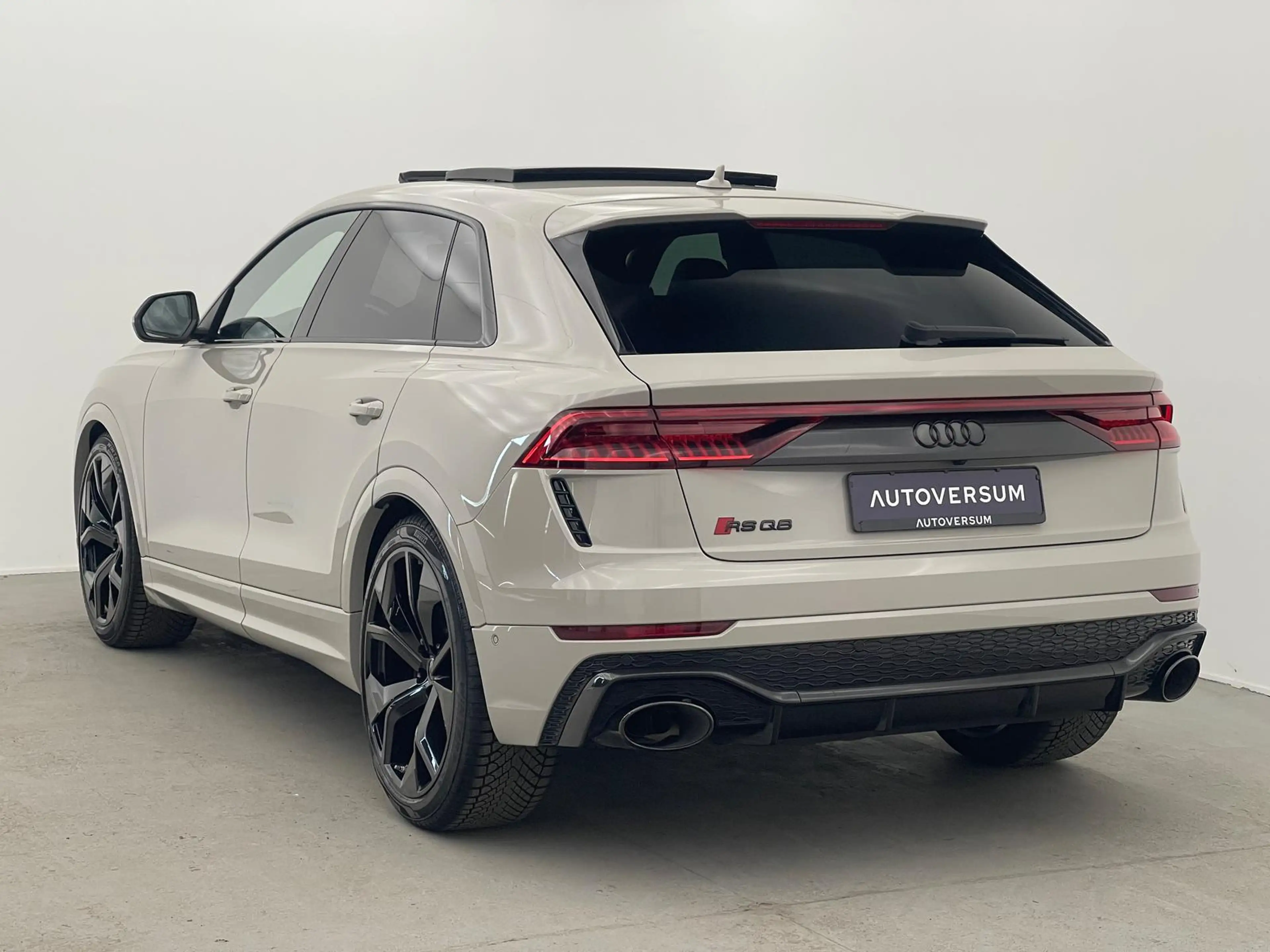 Audi RS Q8 CARBON*HuD*MATRIX*360°*AHK*KERAMIK*ACC* — photo 10