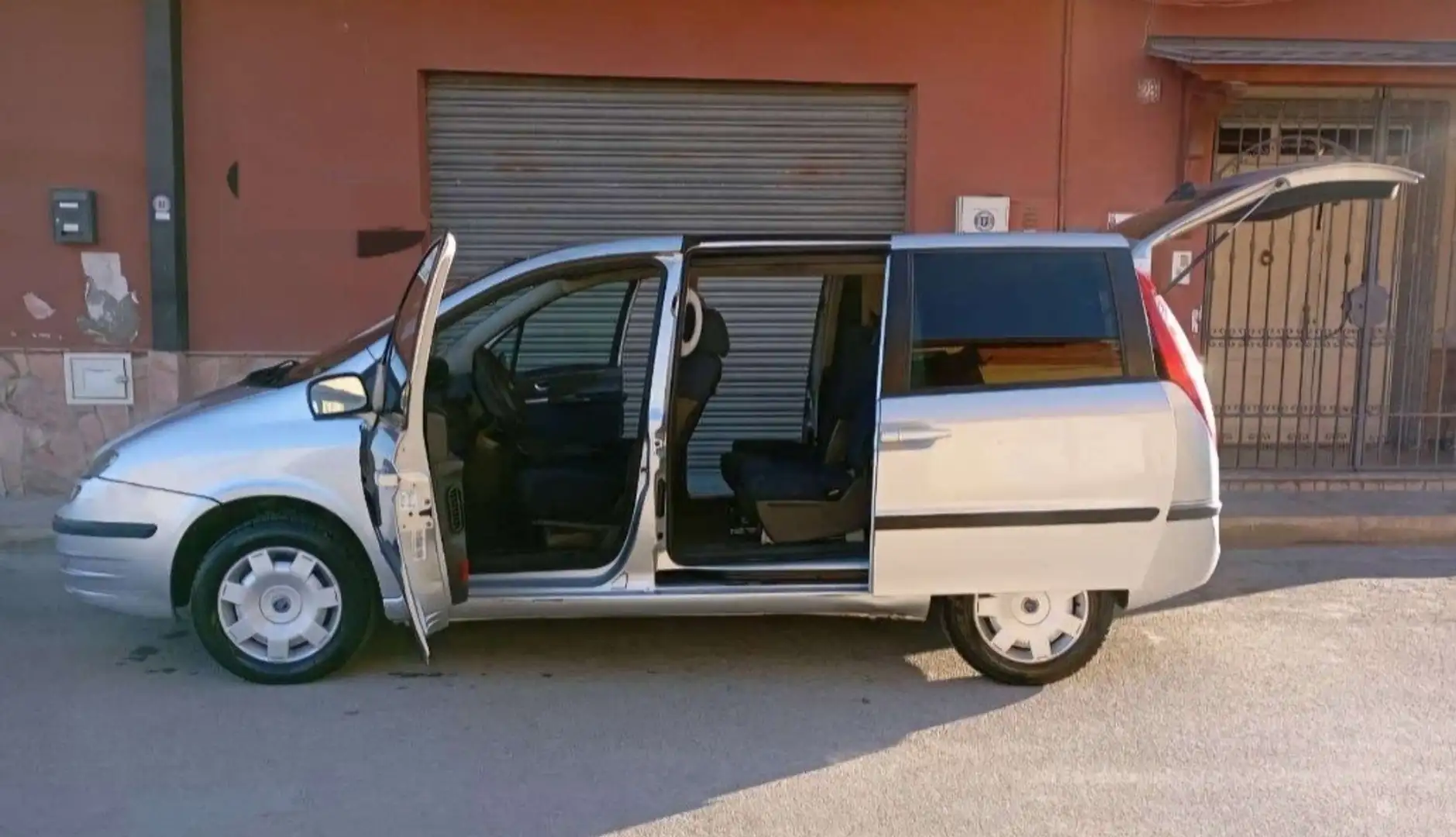 Fiat Ulysse 2.0 jtd Dynamic - 2