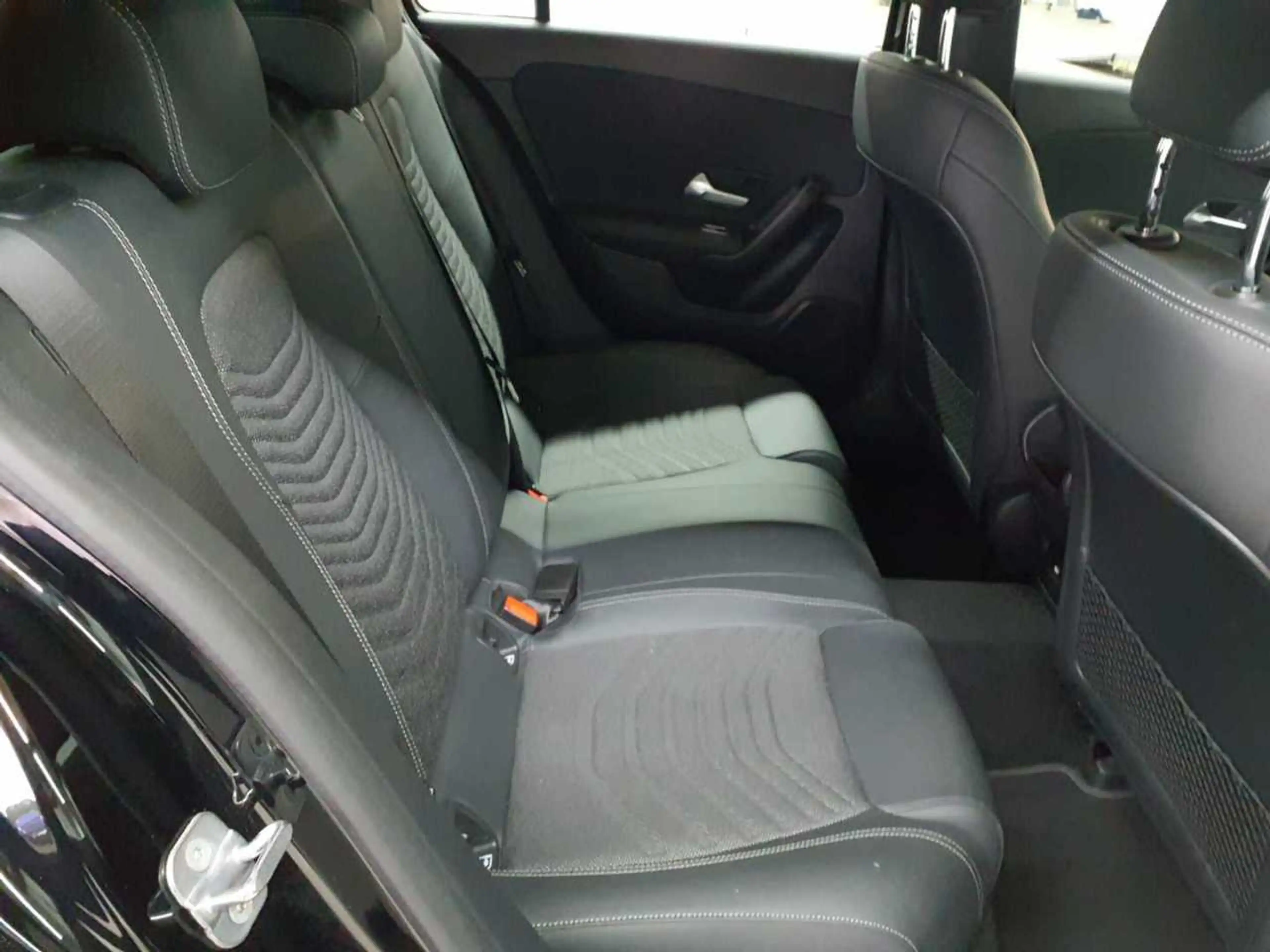 Mercedes-Benz A 180 A 180 7G-DCT Entry AdvancedP KAM SHZ — photo 13