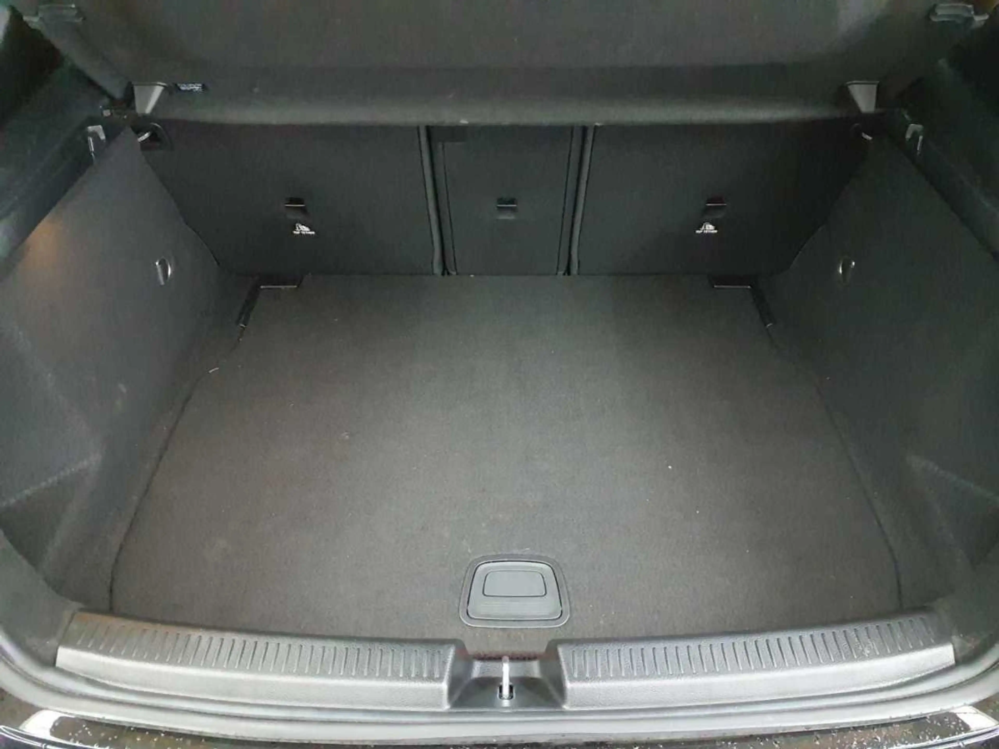 Mercedes-Benz A 180 A 180 7G-DCT Entry AdvancedP KAM SHZ — photo 15