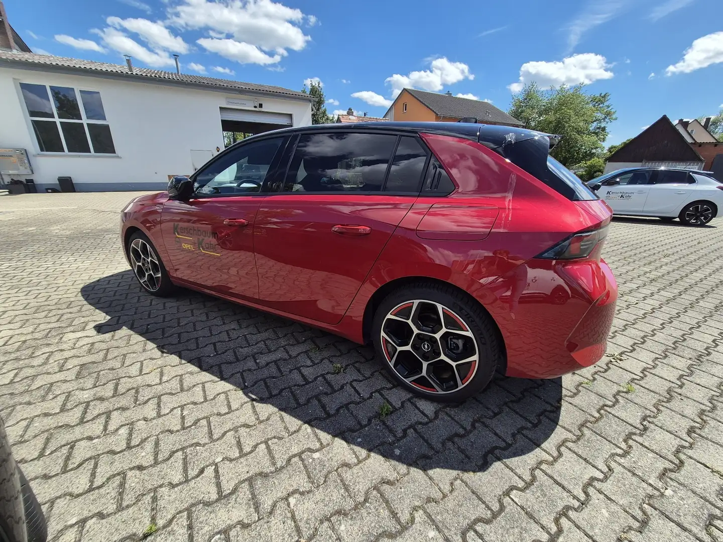 Opel Astra GS Line Plug-in-Hybrid Rot - 1