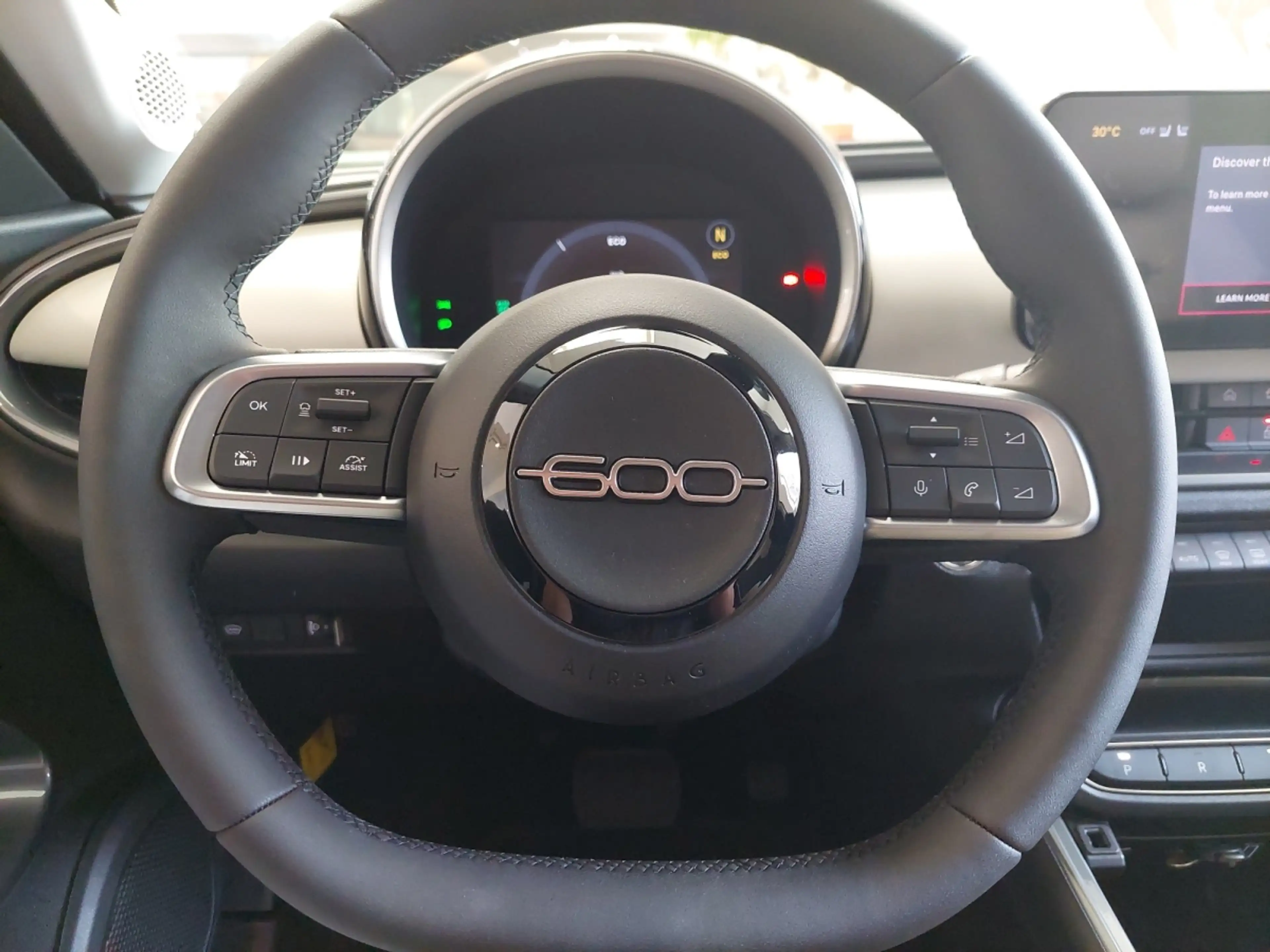 Fiat 600e La Prima — photo 12