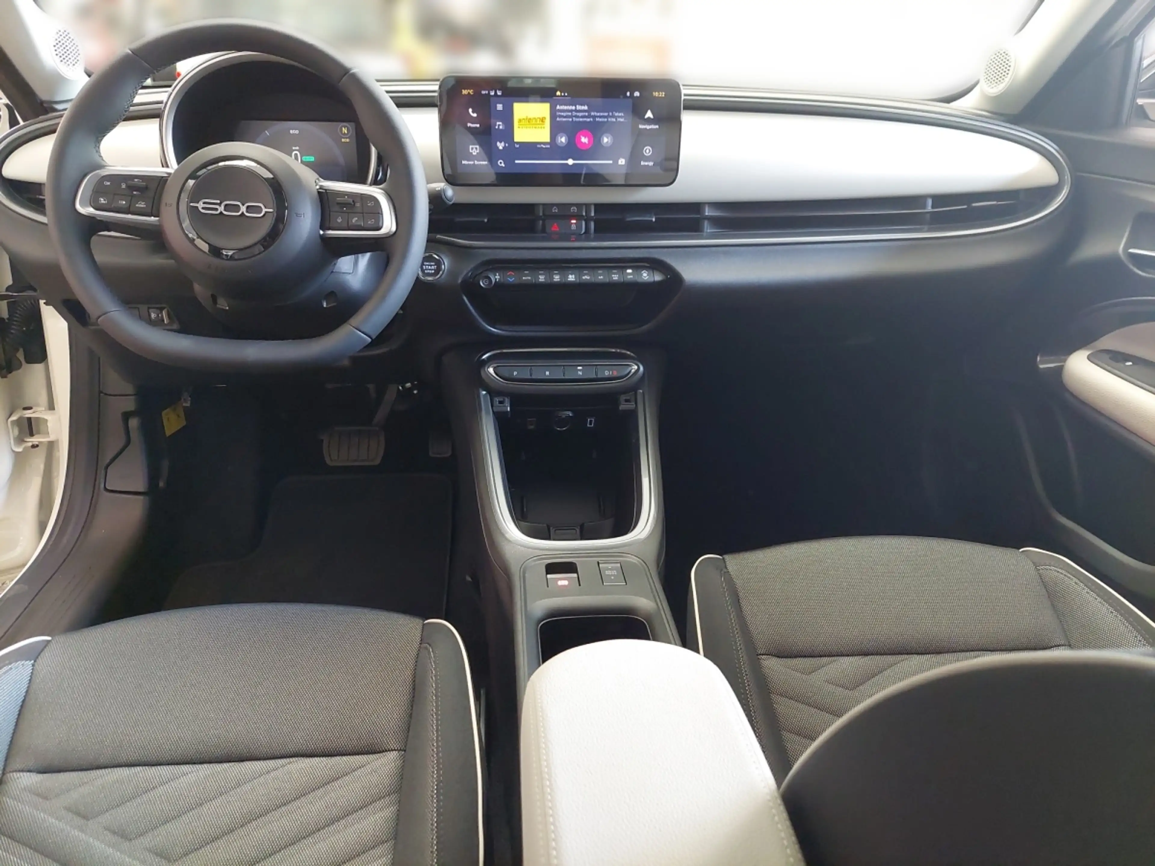 Fiat 600e La Prima — photo 4