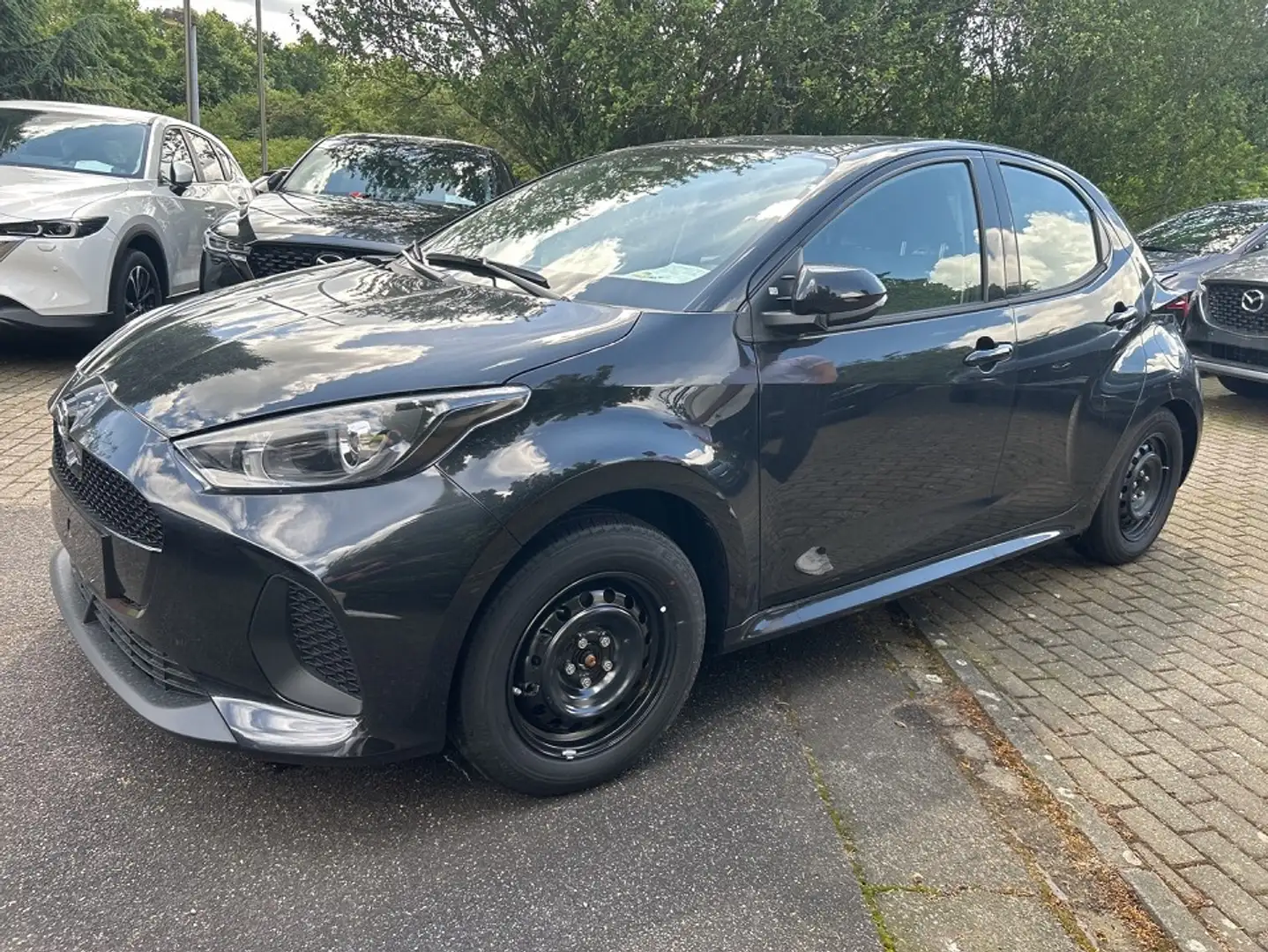 Mazda 2 Hybrid 2024 Prime-Line 1.5 VVT-i Zwart - 1