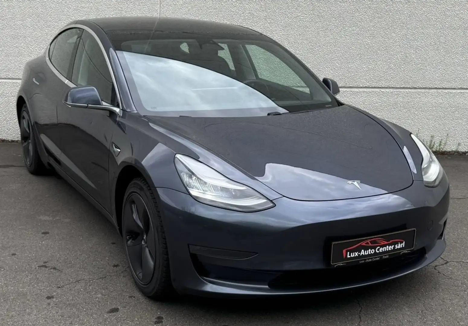 Tesla Model 3 75 kWh Long-Range Dual Motor Gris - 2