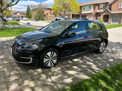 2017 Volkswagen e-Golf