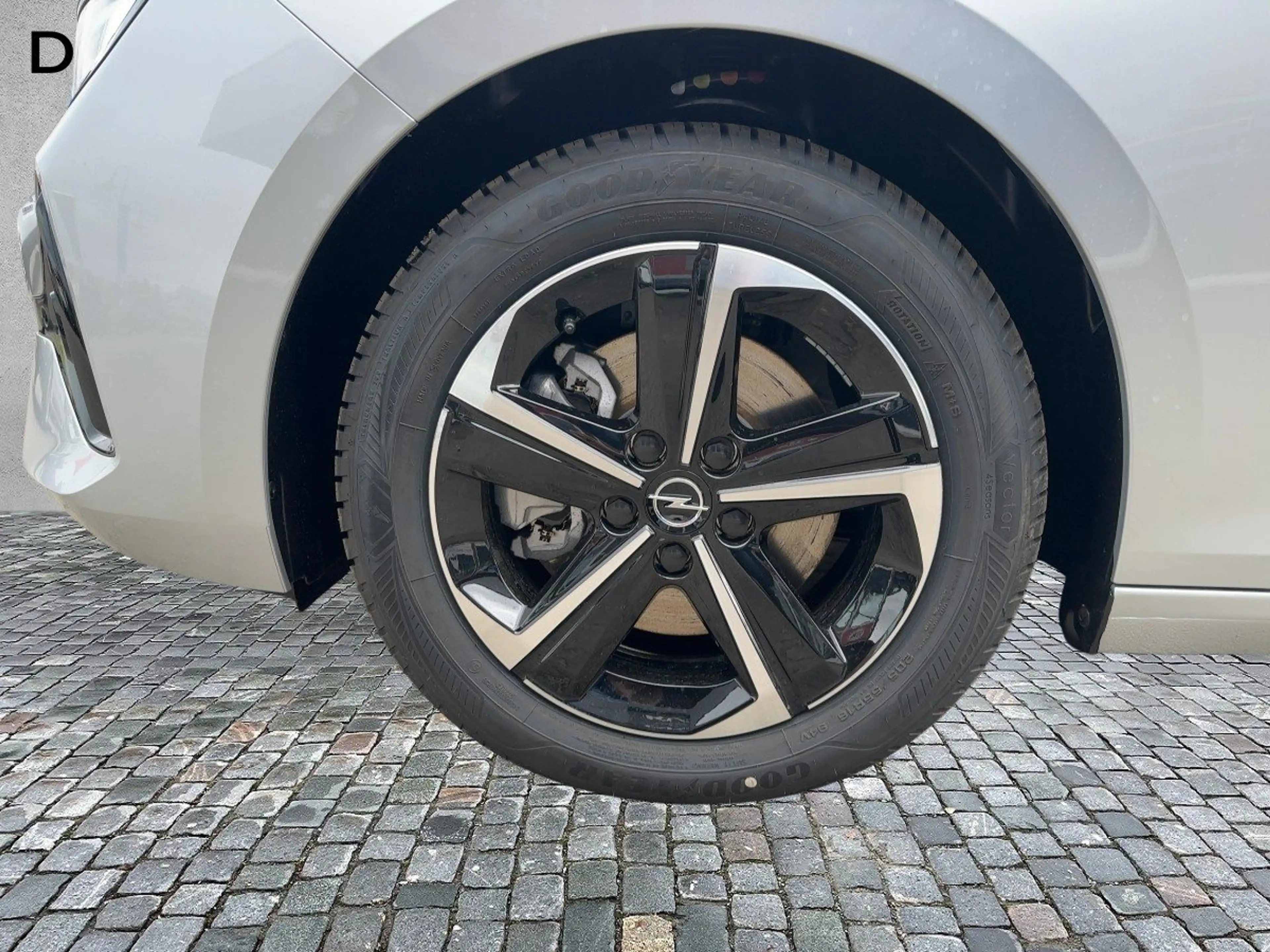 Opel Astra 5-Türer. GS. Hybrid. 6-Gang 360-CAM ACC LM — photo 14