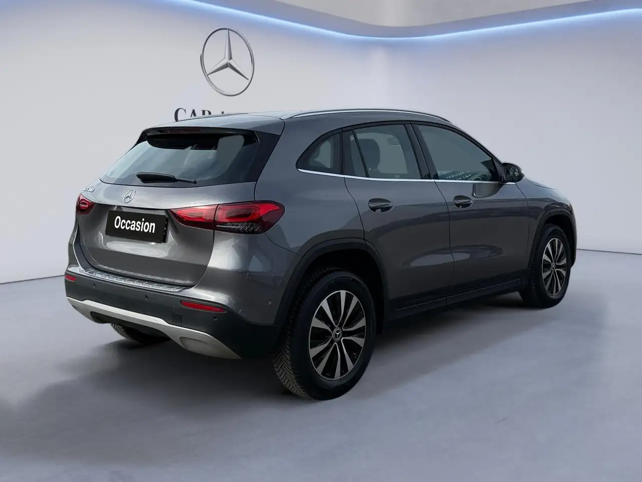 Mercedes-Benz GLA 180 Business Solution 5