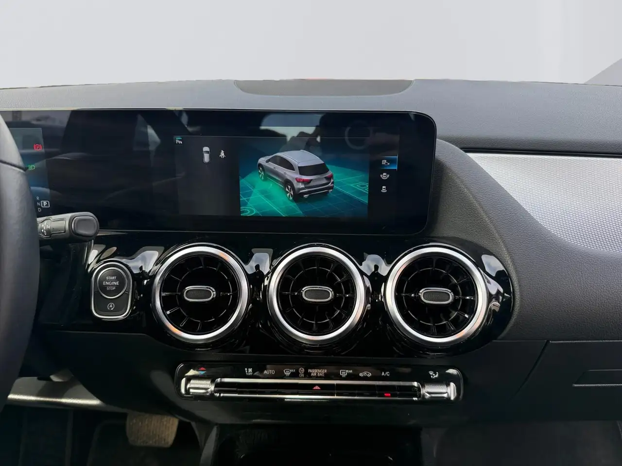 Mercedes-Benz GLA 180 Business Solution 11