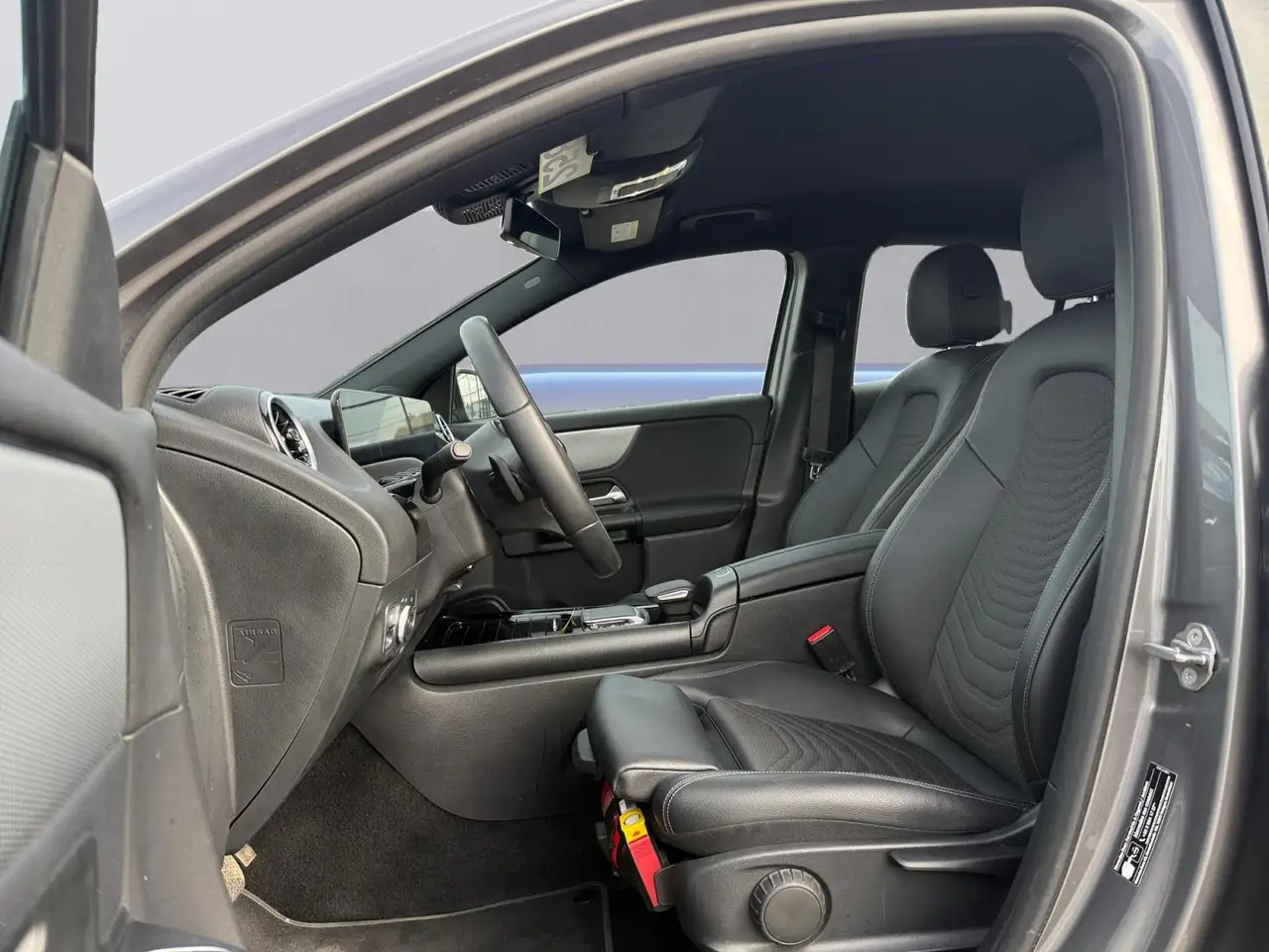 Mercedes-Benz GLA 180 Business Solution 9