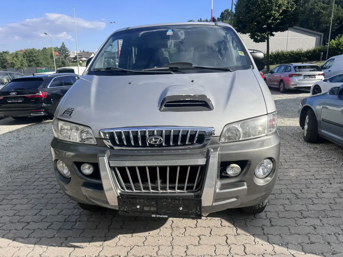 Hyundai Starex 2,5 CRDi H1 4x4 Argent - 2
