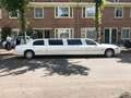 Lincoln Town Car 5.7 liter - thumbnail 2