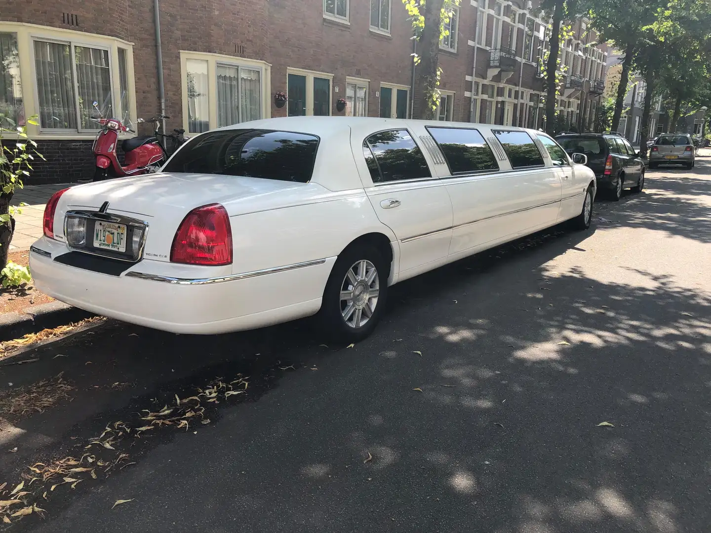 Lincoln Town Car 5.7 liter - 1