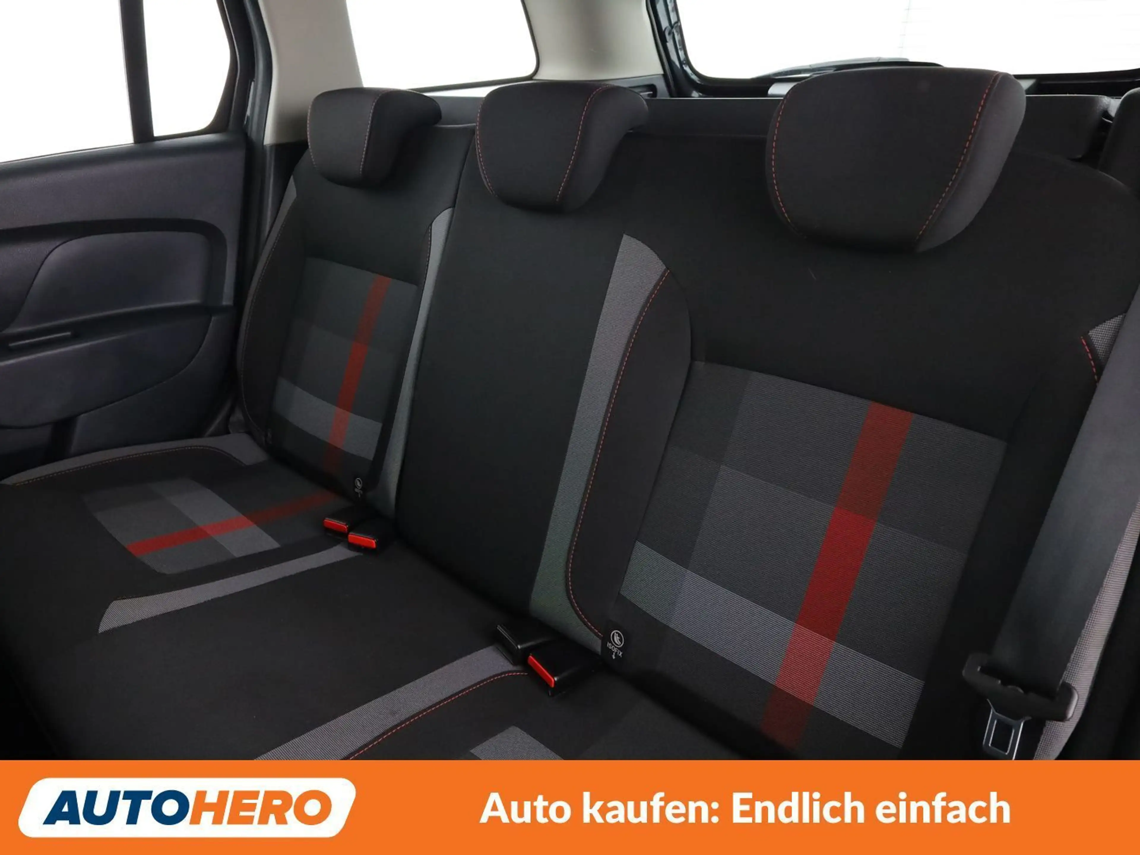 Dacia Logan 0.9 TCe Stepway Charisma — photo 14