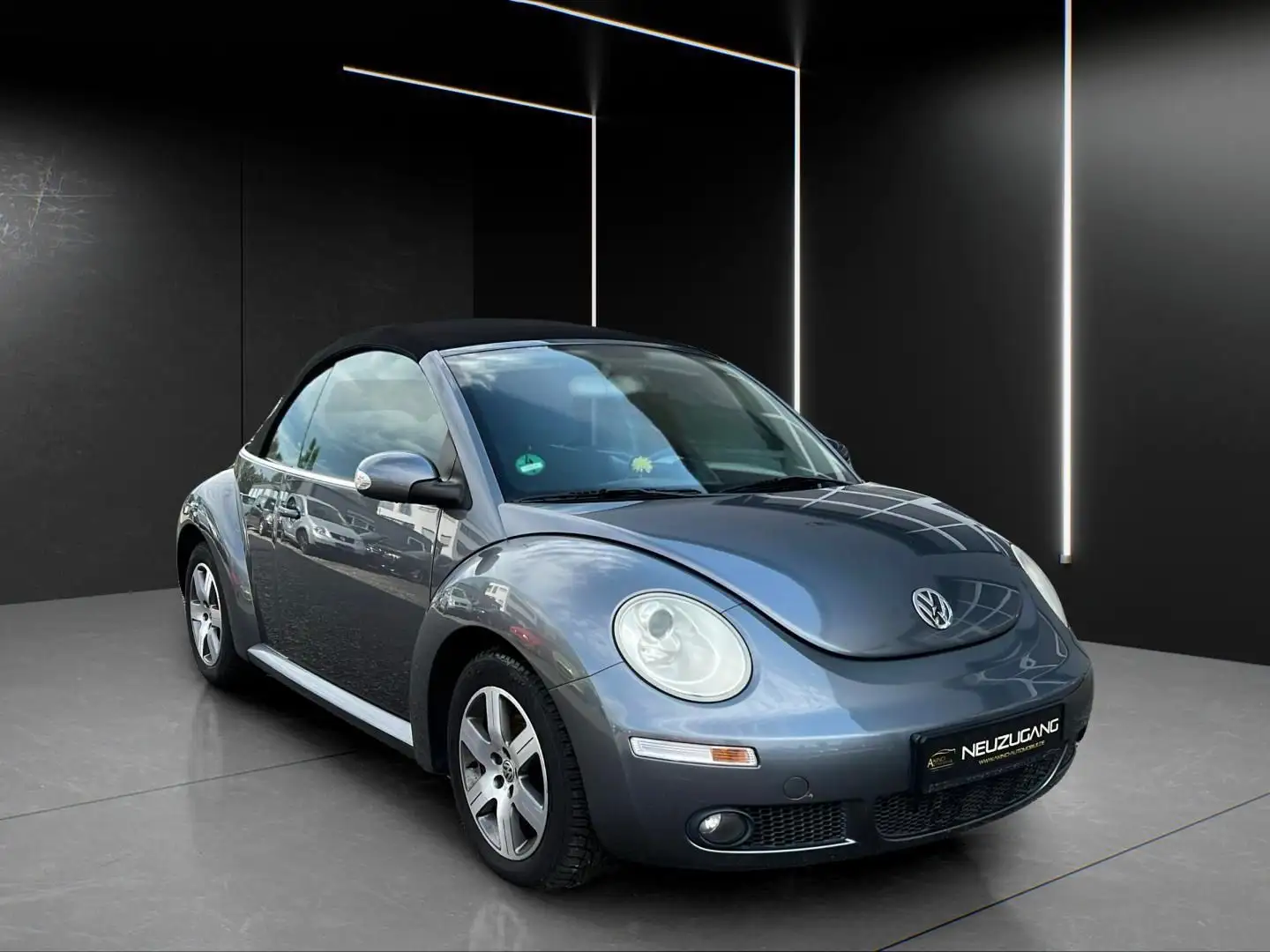 Volkswagen New Beetle Cabriolet 1.9 TDI *Parktronic*Shz* Gris - 1
