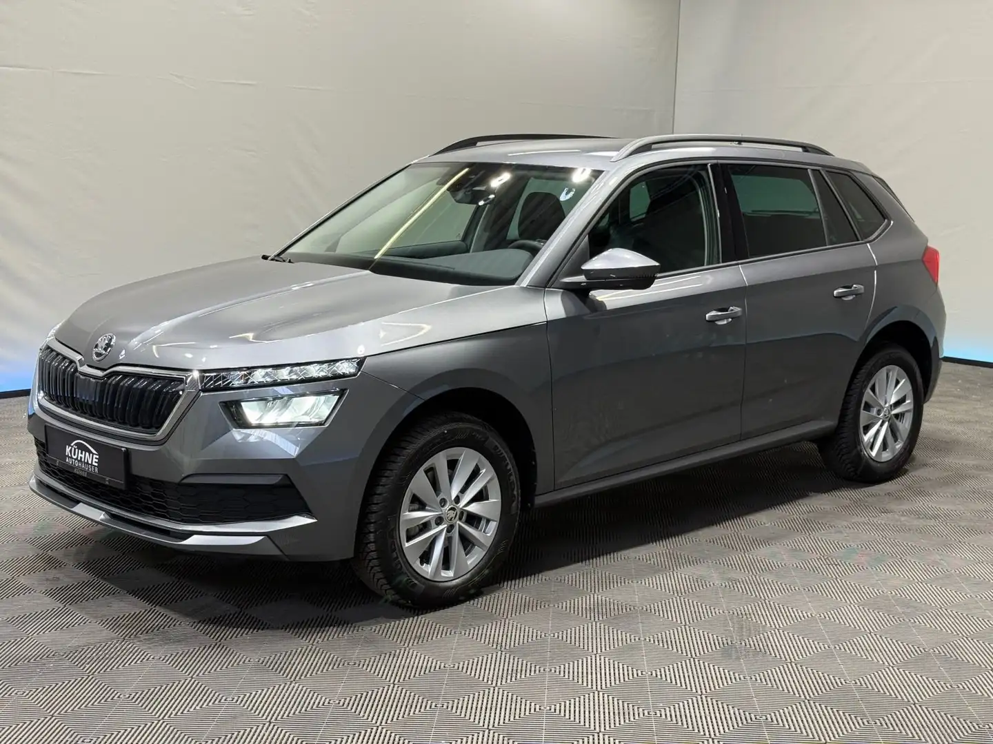 Skoda Kamiq Ambition 1.0 TSI DSG | ACC DAB PDC ISOFIX Grijs - 2