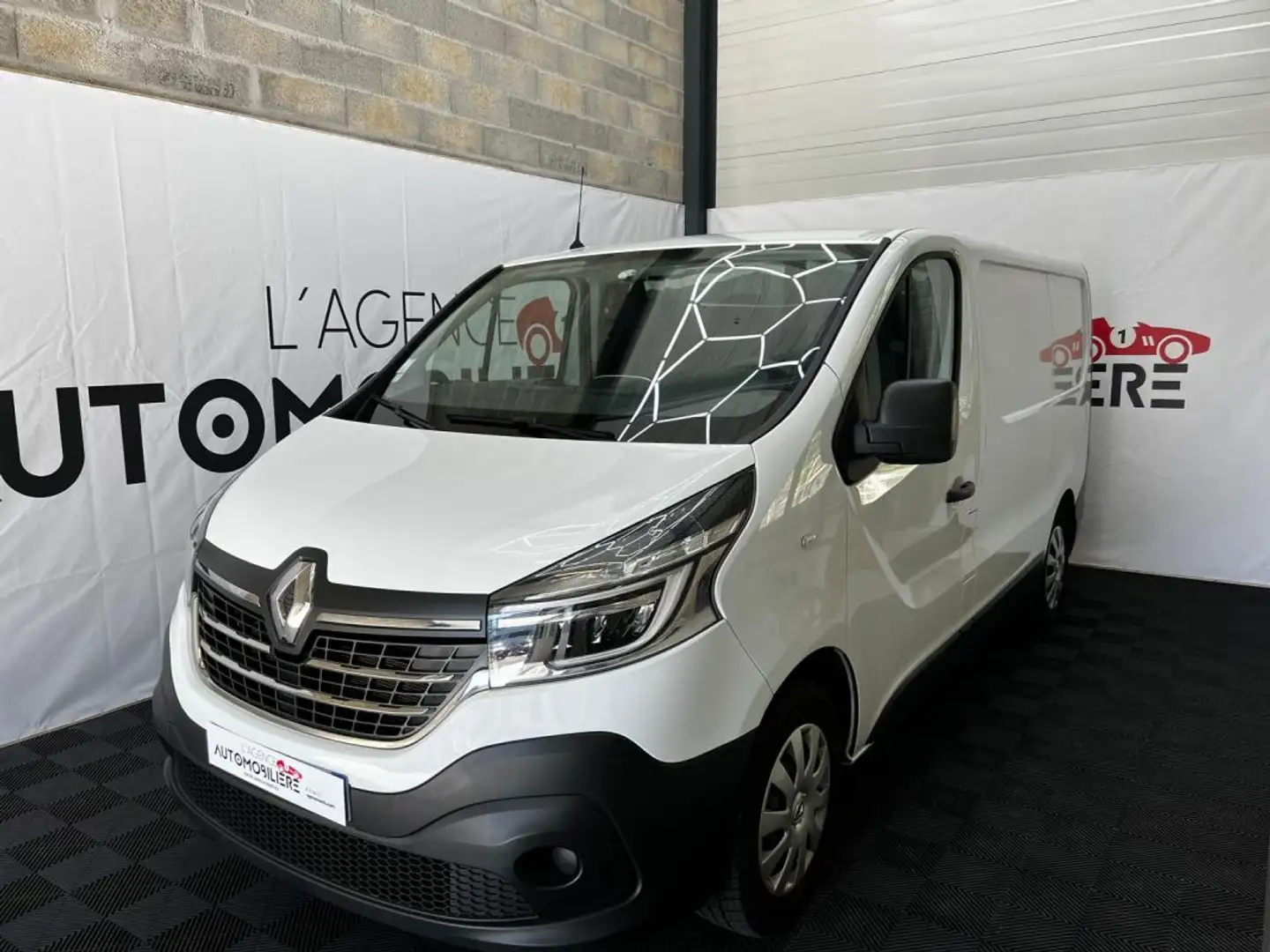 Renault Trafic Van Aménagé (Kapam) 2.0 Blue DCi Turbo 120ch Weiß - 1