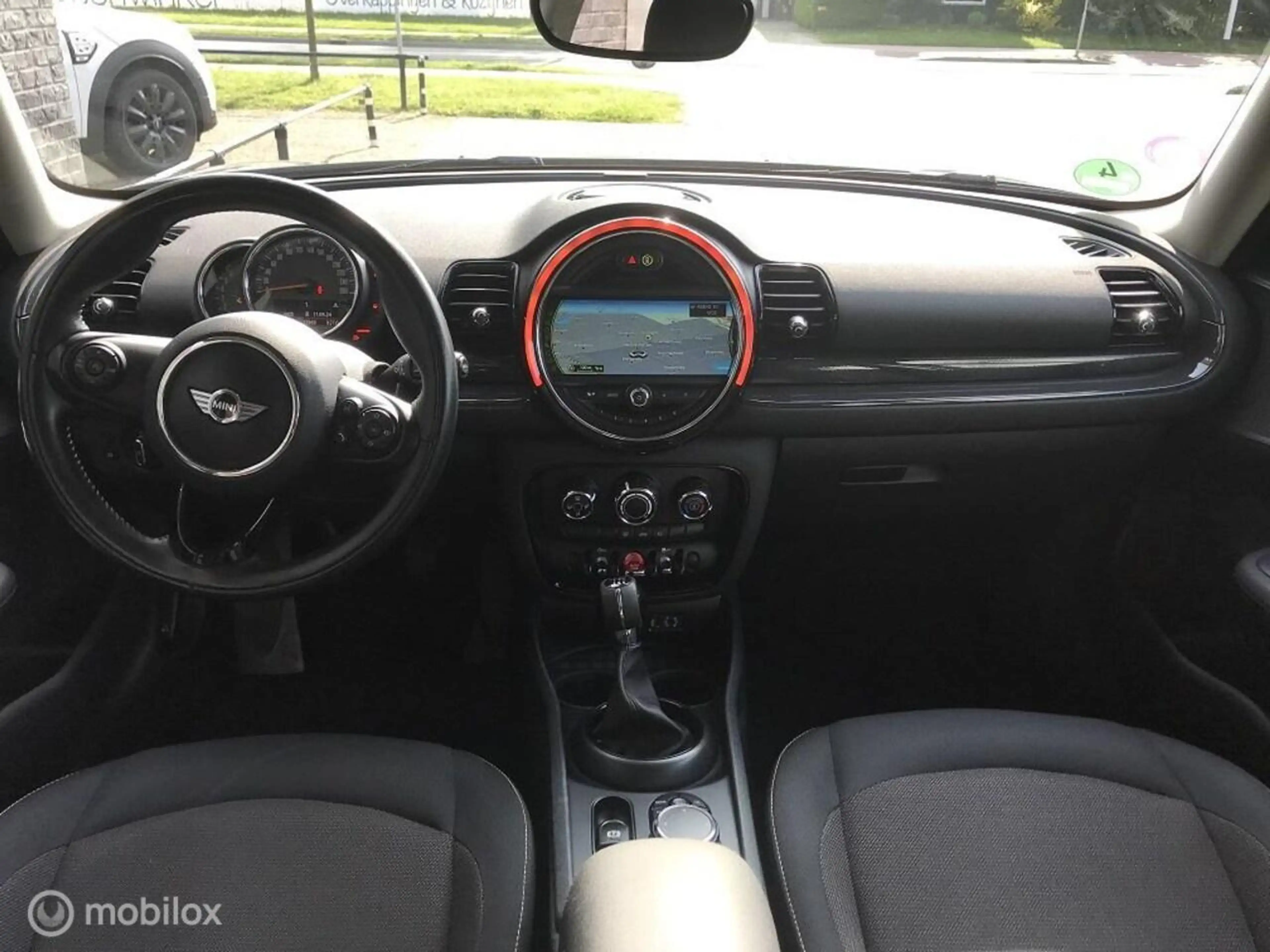 MINI Cooper Clubman 1.5 Business — photo 11