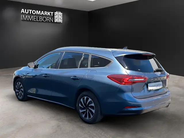Ford Focus view 6