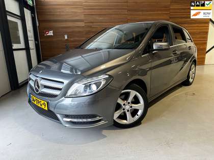 Mercedes-Benz B 180 Ambition | Automaat | NL-auto | Automaat | PDC | N
