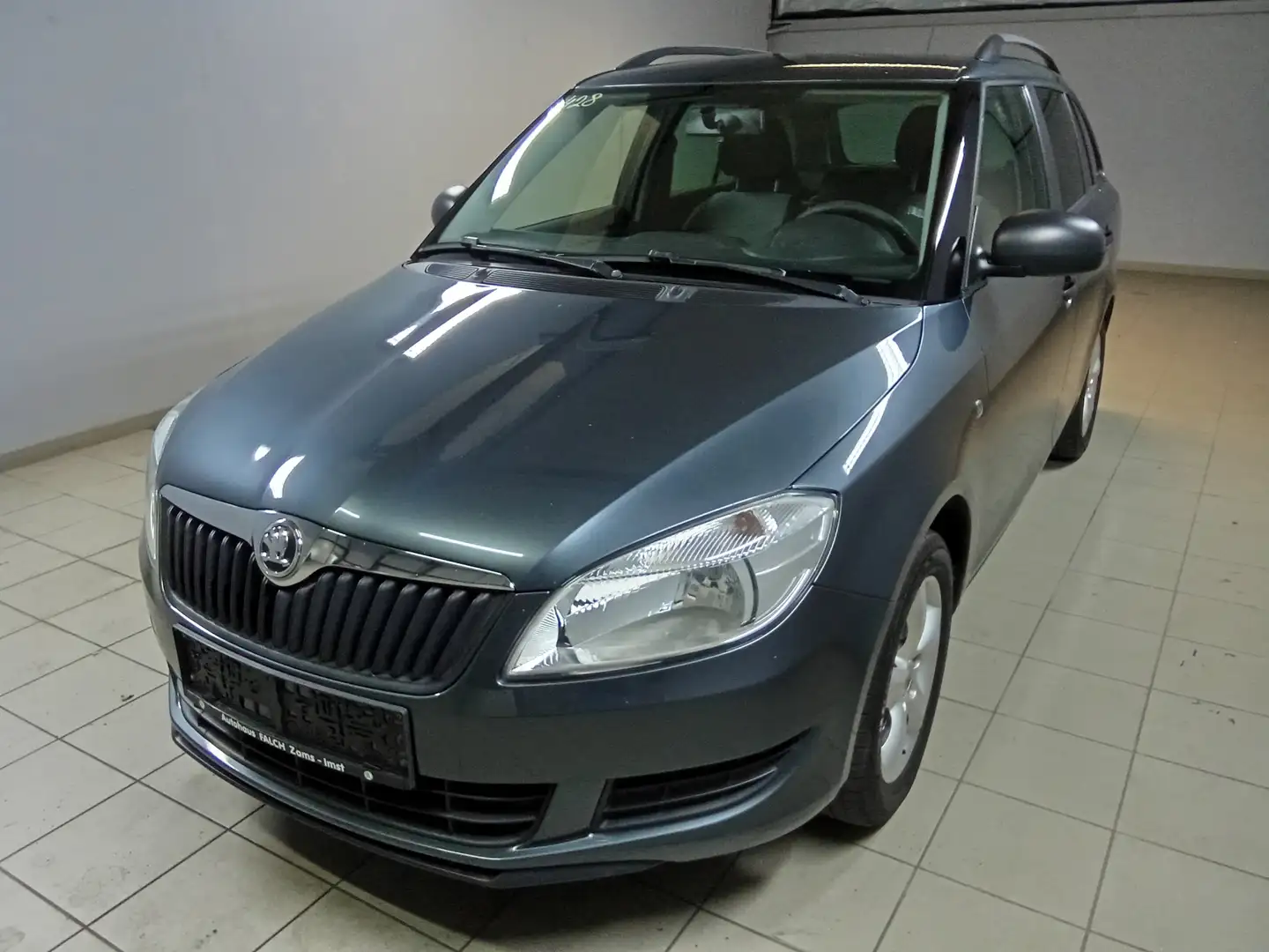 Skoda Fabia Family Grau - 1