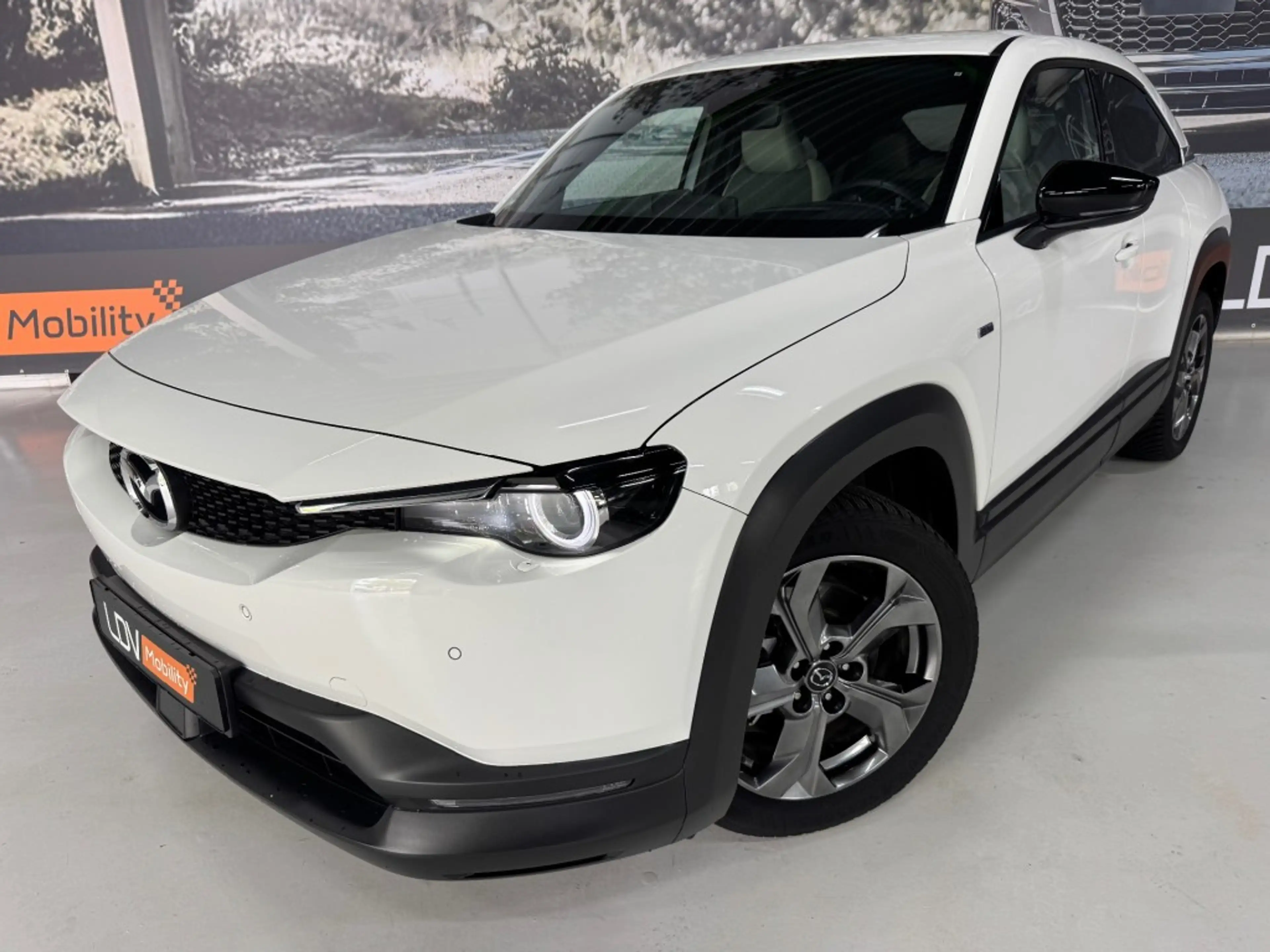 Mazda MX-30 e-SkyActiv EV 145 Advantage 36 kWh — photo 3