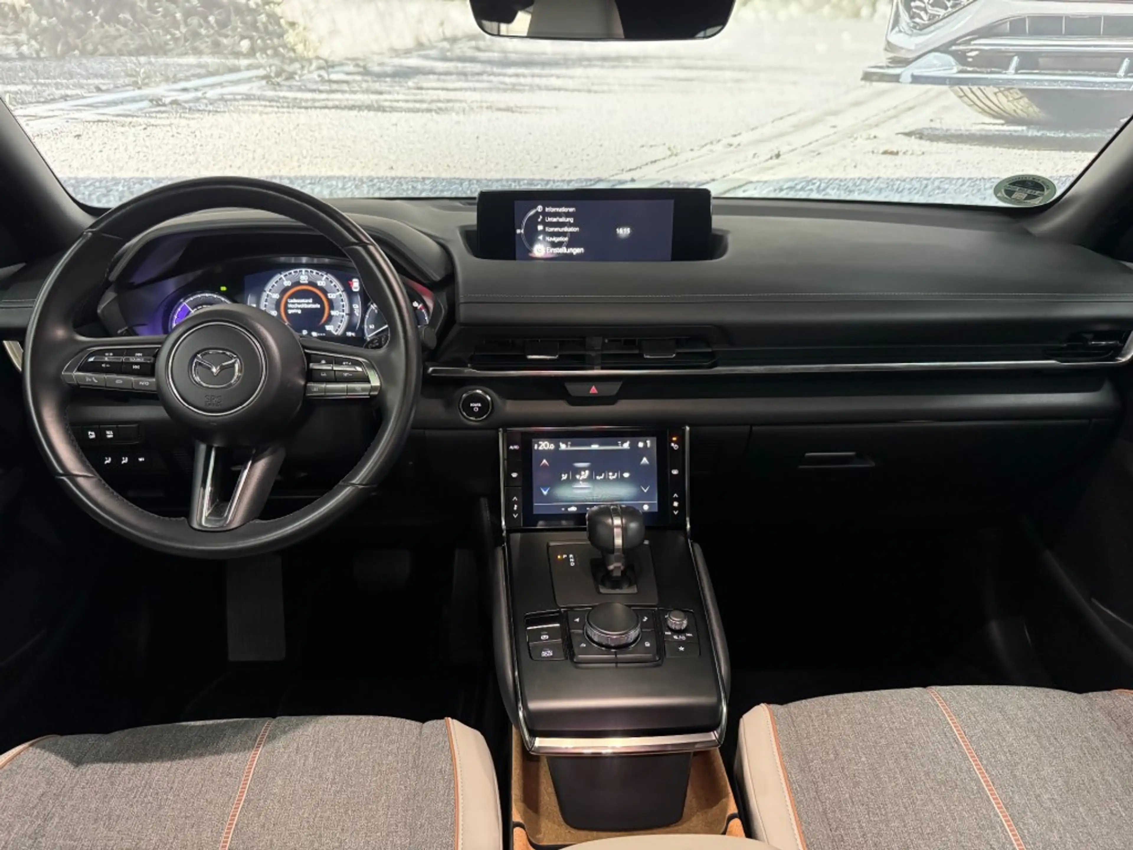 Mazda MX-30 e-SkyActiv EV 145 Advantage 36 kWh — photo 2