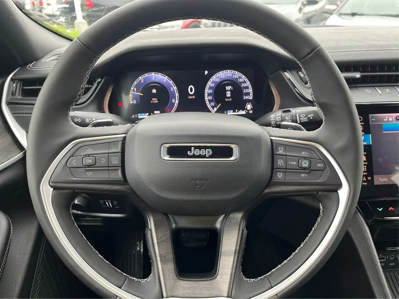 Jeep Grand Cherokee снимка Jeep Grand Cherokee