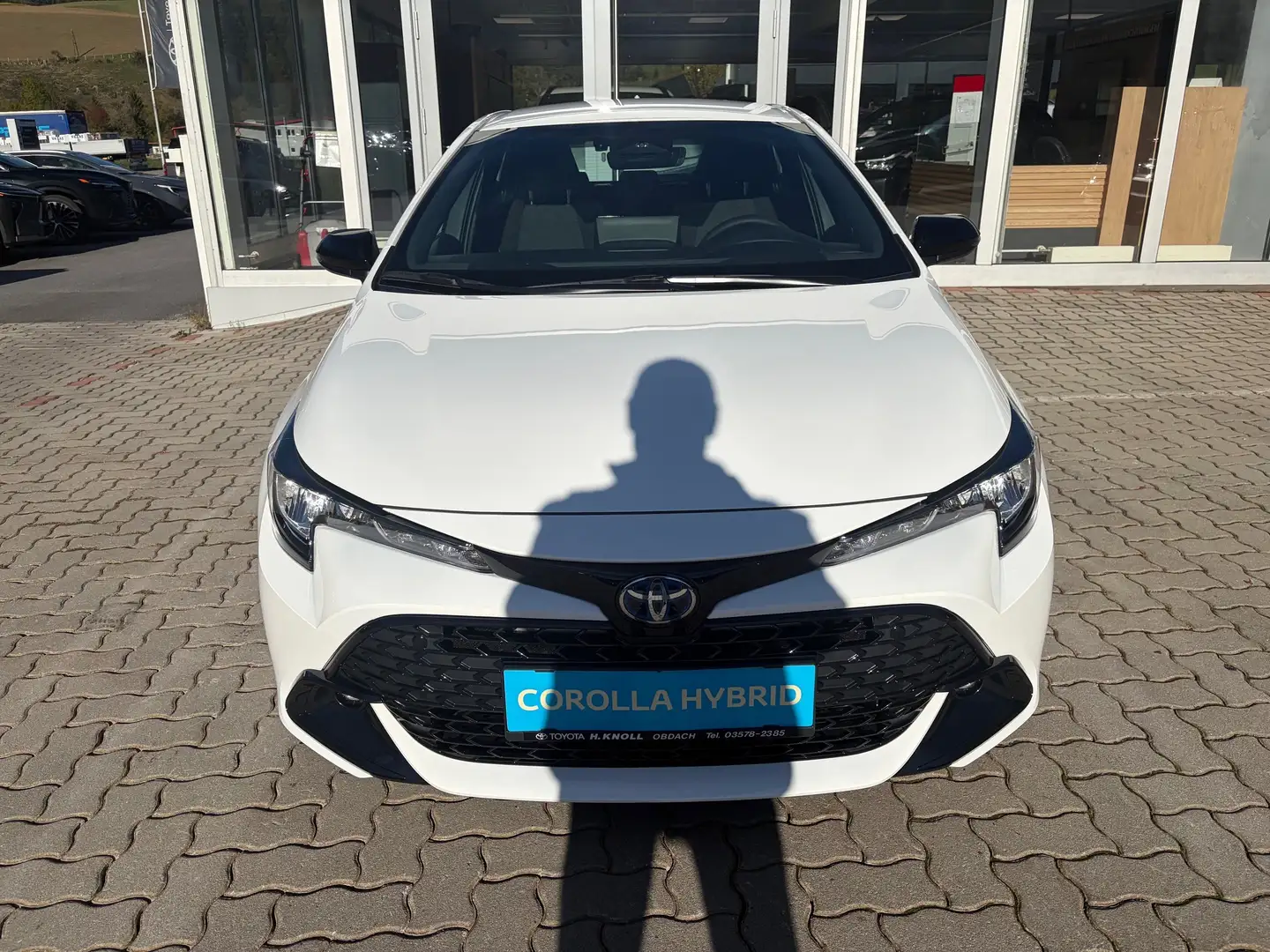 Toyota Corolla 1,8l Hybrid Active Businesspaket Weiß - 2