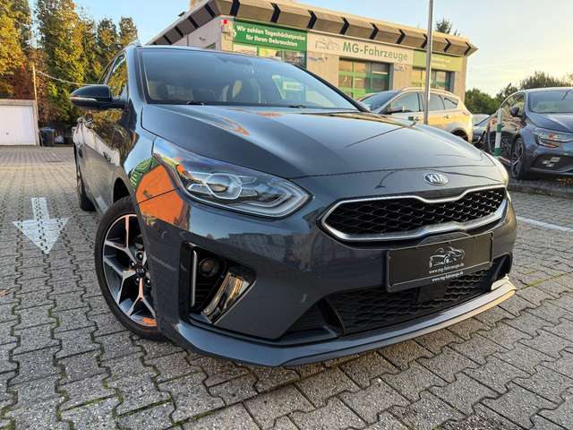 Imagine Kia Ceed SW / cee'd SW GT LINE AHK KAMERA LED NAV JBL