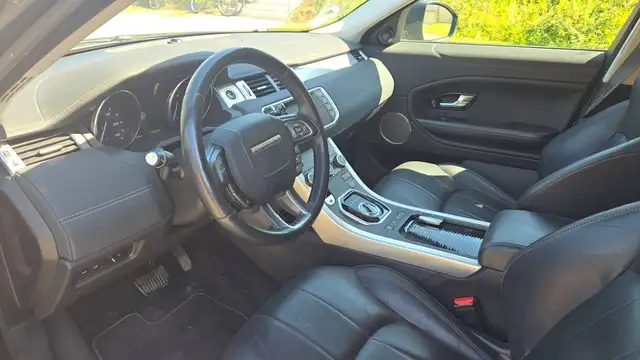Land Rover Range Rover Evoque view 8
