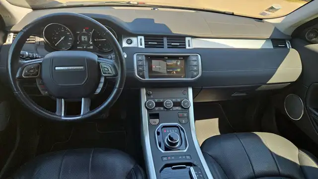 Land Rover Range Rover Evoque view 11