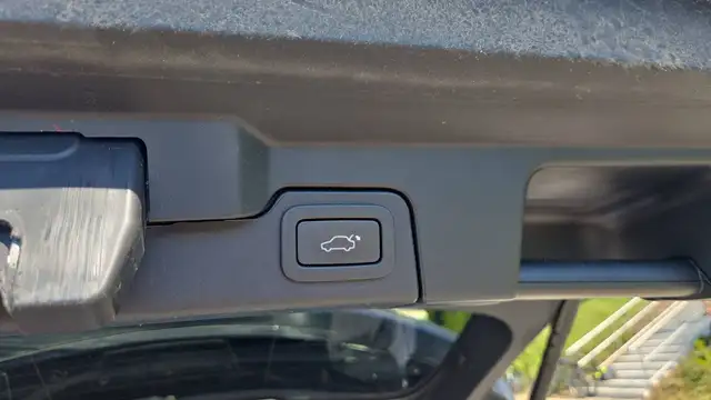 Land Rover Range Rover Evoque view 13